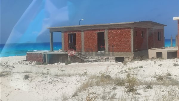 مملوكة لمسئول سابق ومتورط فيها عدد كبير.. اكتشاف شاليهات تحت الأرض بجمعية الإسكان التعاوني بأم الرخم بـ مطروح | خاص