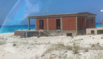 مملوكة لمسئول سابق ومتورط فيها عدد كبير.. اكتشاف شاليهات تحت الأرض بجمعية الإسكان التعاوني بأم الرخم بـ مطروح | خاص