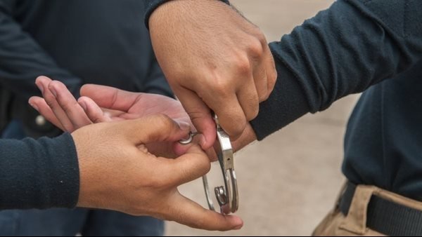 حبس عاطل تخصص فى سرقة المساكن بالشروق
