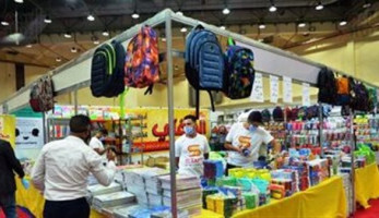 بأسعار مخفضة.. غرفة الجيزة تقرر مد معرض أهلا مدارس حتى أول أكتوبر