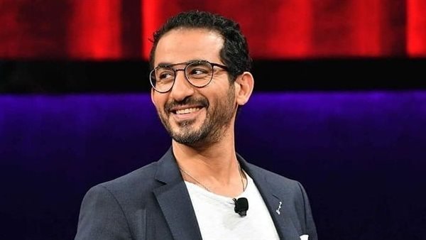 تطورات الحالة الصحية لأحمد حلمى بعد إصابته بفيروس كورونا
