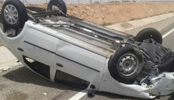 بالأسماء.. إصابة 2 فى حادث انقلاب سيارة بمطروح