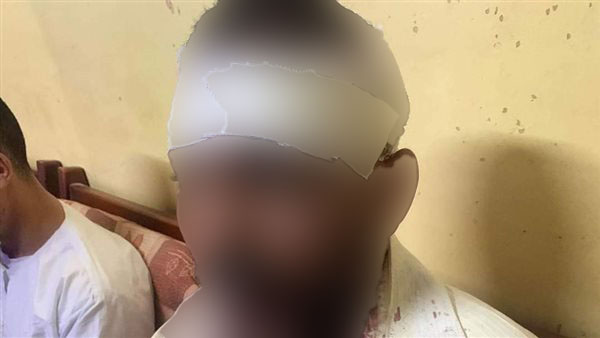 "الحقني يا بابا جوزي بيضربني".. ضبط عاطل تعدى على حماه بأداة حادة