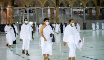 بوابة العمرة تصدر 30 ألف تصريح سفر منذ بداية الموسم