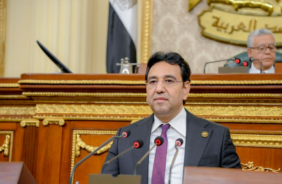 سؤال برلماني لوزير السياحة عن خطة الوزارة لزيادة الحركة الوافدة في موسم الشتاء