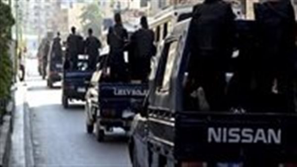 أمن القاهرة يضبط عاطلا انتحل صفة رجل شرطة