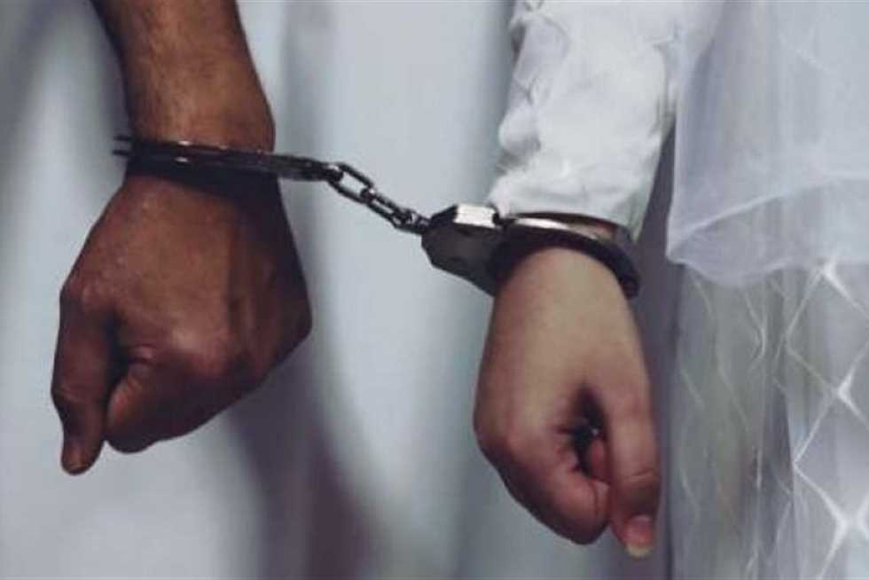 حبس عاطلين حاولا ترويج 350 طربة حشيش فى برج العرب بالإسكندرية