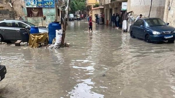 غرق في شوارع العجمي غرب الإسكندرية.. وطوارئ بالمحافظة.. صور