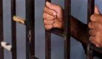 حبس عاطل بتهمة سرقة شقة سكنية في الخليفة