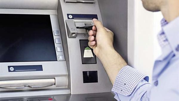 تفاصيل سقوط عاطل تخصص نشاطه في سرقة المواطنين بحدائق القبة