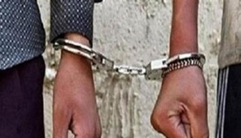 القبض علي عاطلين بتهمة سرقة فلنكات السكة الحديد في التبين