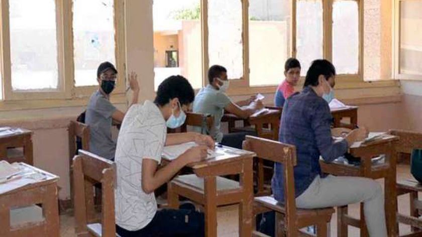 مصدر بـ«التعليم»: امتحان موحد للورقي والإلكتروني لطلاب «أولى ثانوي»