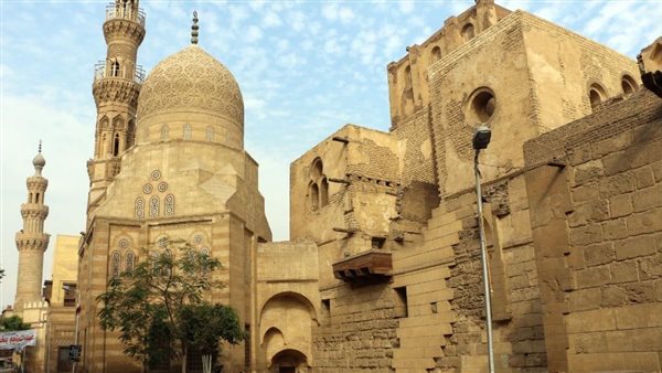 السياحة: رفع كفاءة الخدمات السياحية المقدمة بمنطقة آثار الدرب الأحمر