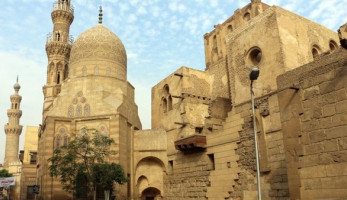 السياحة: رفع كفاءة الخدمات السياحية المقدمة بمنطقة آثار الدرب الأحمر