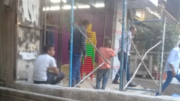 حى الدقى يتنازل عن حق الدولة.. أصحاب محل يفتتحان ملاهي تحت عقار سكني ويعرضون حياة الأطفال للخطر