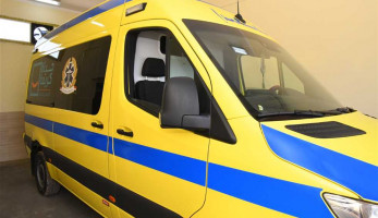 بالأسماء.. إصابة ١٣ شخصًا في حادث انقلاب ميكروباص بطريق المنيا