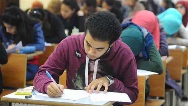 تحرك برلماني لمنح طلاب الثانوية العامة حق إعادة السنة في جميع المواد