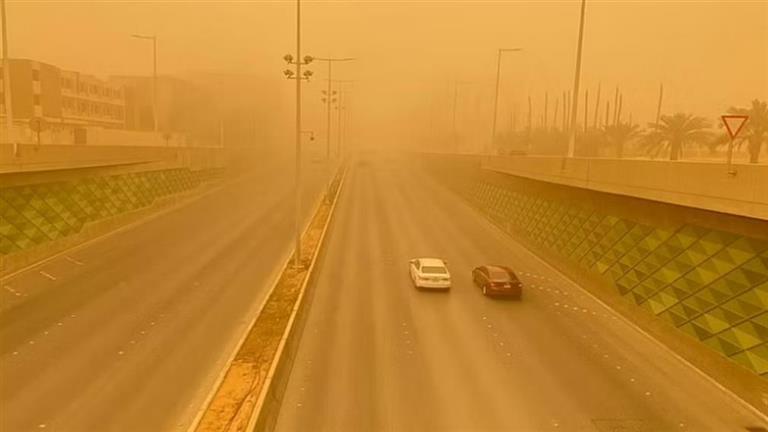لهذا السبب.. البيئة تحذر كبار السن وأصحاب الأمراض الصدرية بالقاهرة الكبرى من حالة الهواء