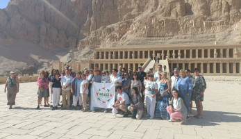 وزير السياحة يعلن تدشين موقع للخدمات السياحية والأثرية يناير المقبل