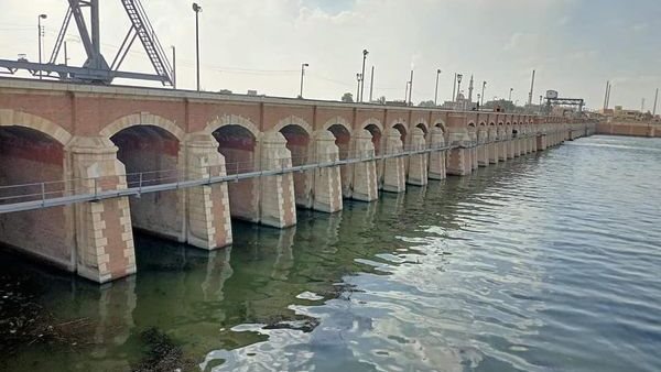 «الرى» : انتهاء عملية تدعيم وتأهيل قناطر زفتى الواقعة على فرع دمياط
