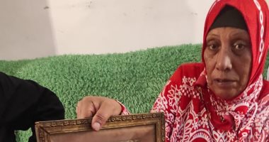 بعد 30 عاما من الغياب.. سيدة من البحيرة تعثر على ابنيها بالصدفة.. صور