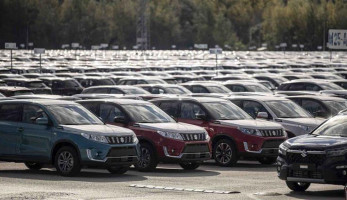 مع دخول 2023.. هل تفرج الجمارك عن سيارات 2022 أم يُعاد تصديرها اضطرارًا؟