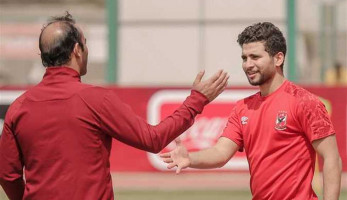 محمد محمود يفاضل بين سموحة و الاتحاد للرحيل عن الأهلي