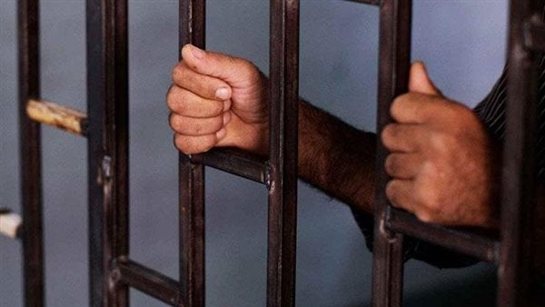 حبس عاطل بتهمة الاتجار فى المخدرات بالبساتين