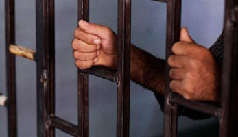 حبس عاطل بتهمة الاتجار فى المخدرات بالبساتين