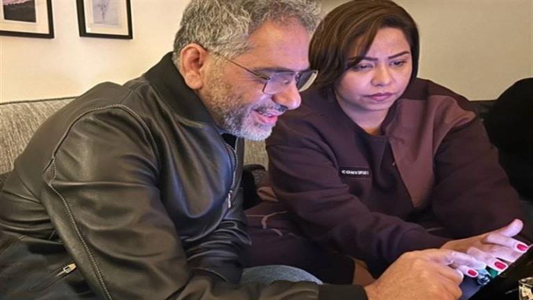 تفاصيل زيارة شيرين عبد الوهاب مقر فضل شاكر وحقيقة تقديمهما أغنية لمصر