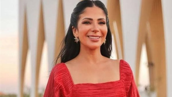 خاص| حقيقة وقف مسلسل "تحت الوصاية" لـ منى زكي