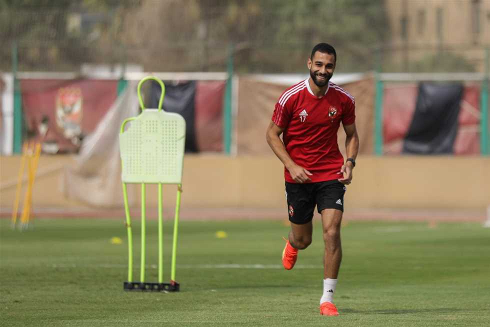 الأهلى يكشف موقف عمرو السولية الأخير من المشاركة فى القمة ضد الزمالك