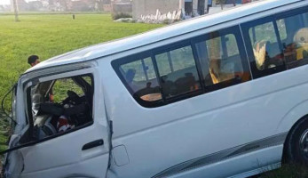 بالأسماء.. تفاصيل إصابة 19 شخصا بينهم 14 سيدة في انقلاب ميكروباص بالمنيا