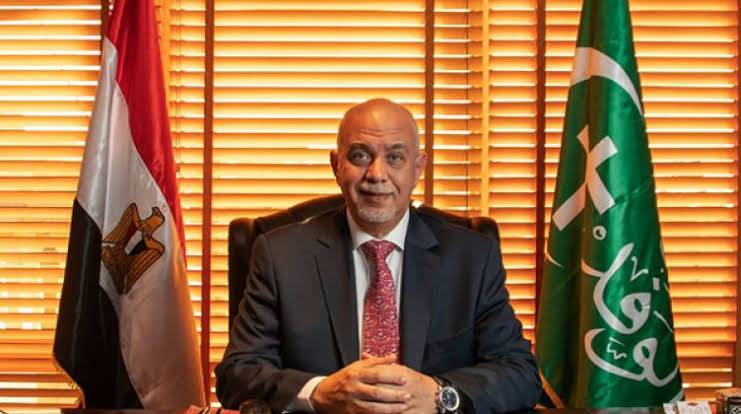عضو بالشيوخ يقدم اقتراحًا لتحصيل رسوم إقامة للأجانب بالعملة الصعبة لتعظيم موارد الدولة