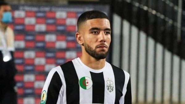 صفقة ثالثة تقترب من الضياع.. «الدستور» يكشف تطورات مفاوضات الزمالك مع قندوسى
