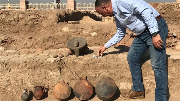 الكشف عن أول مدينة سكنية كاملة من العصر الروماني بشرق الأقصر
