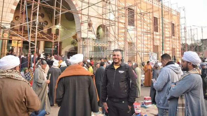هل تفتح «الأوقاف» ضريحي السيدتين نفيسة وزينب قبل رمضان؟.. مصدر يوضح