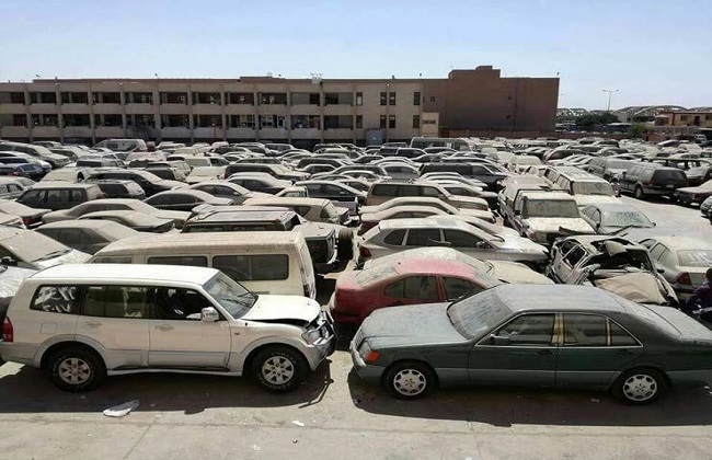 تفاصيل جلسة المزاد للسيارات المخزنة بساحة جمارك مطار القاهرة