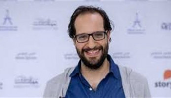 أحمد أمين يسجل سيرة أحمد خالد توفيق في كتاب صوتي