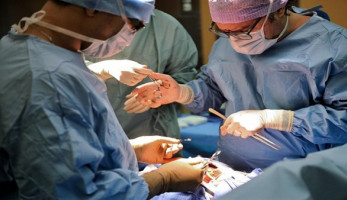 حدث طبي فريد.. استئصال ورم سرطاني نادر من بنكرياس طفلة بجامعة المنصورة