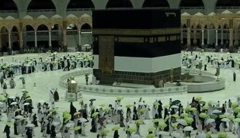 "الصحة" تكشف ضوابط الحصول على لقاح كورونا للمسافرين للحج