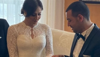 طلبِت الطلاق .. اشتعال غيرة حلا شيحة على معز مسعود والسبب فنانة شهيرة