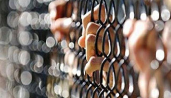 حبس عاطل ونجله هاربين من أحكام قضائية بالمؤبد داخل «جراج بعين شمس»
