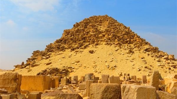 عثر بها على برديات كثيرة.. تعرف على أهمية منطقة آثار أبو صير