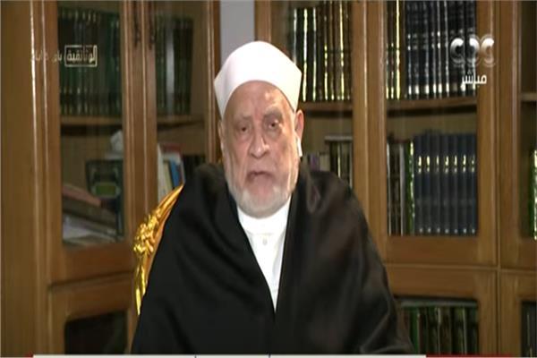 تعرف علي حقيقة تعرض الدكتور احمد عمر هاشم لوعكة صحية