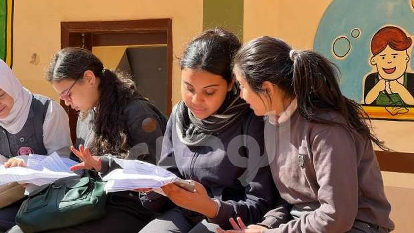 «التعليم»: فصل الطالبات بسبب استمارة الثانوية العامة إجراء قانوني