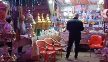 "هاتى فانوسك يا ختى يا إحسان".. ورش كفر الشيخ تعيد الهيبة للفانوس الصاج.. عزوف عن شراء المنتجات الصينية لارتفاع ثمنها.. ورش تنتج أشكالا متعددة منه.. توفير فرص عمل للفتيات والأيتام.. وإقبال كبير على شرائه.. صور