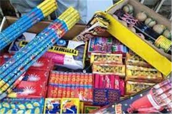 ضبط عاطلين بـ9000 صاروخ ألعاب نارية بالإسكندرية 
