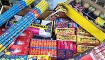 ضبط عاطلين بـ9000 صاروخ ألعاب نارية بالإسكندرية 
