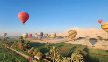 إلغاء رحلات البالون الطائر بالأقصر لسؤء الأحوال الجوية